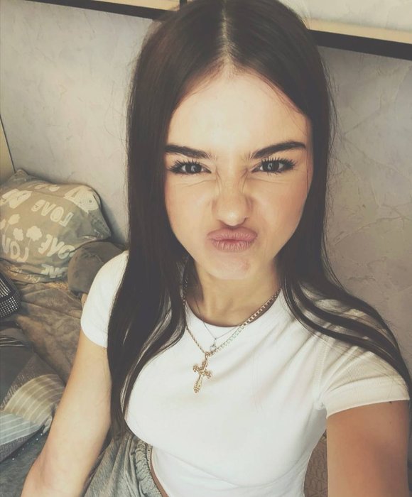 Голая Xdhka
