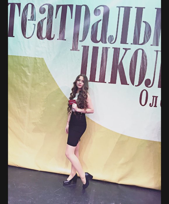 Голая Милана Бру